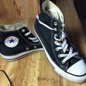 Converse black